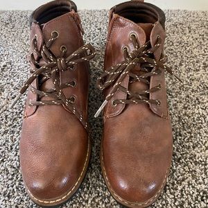 Brand New in box Steve Madden boys shoes size 3